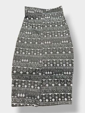 Savannah Studio NWOT Black & White Tribal Print Midi Skirt - Size Medium